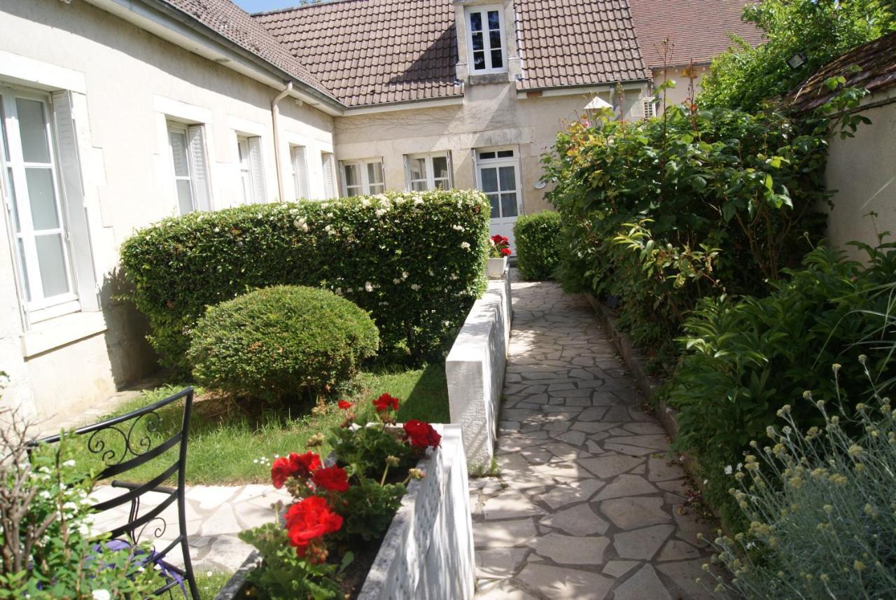 Hotel La Cognette A 25 Kilometres De Chateauroux Et 30 Kilometres De Bourges Issoudun Ngoại thất bức ảnh
